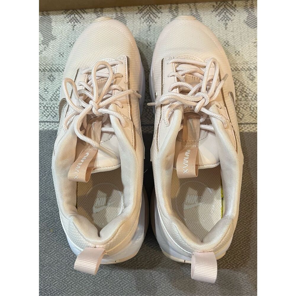 Nike Women's Athletic Shoes in Cream and Gold - Picture 5 of 7